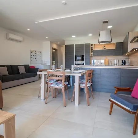 4br With Wifi, Ac And Comfy Beds By 360 Estates דירה Għajnsielem