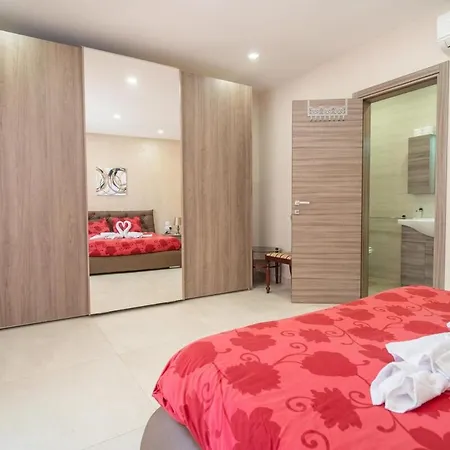 4br With Wifi, Ac And Comfy Beds By 360 Estates Għajnsielem